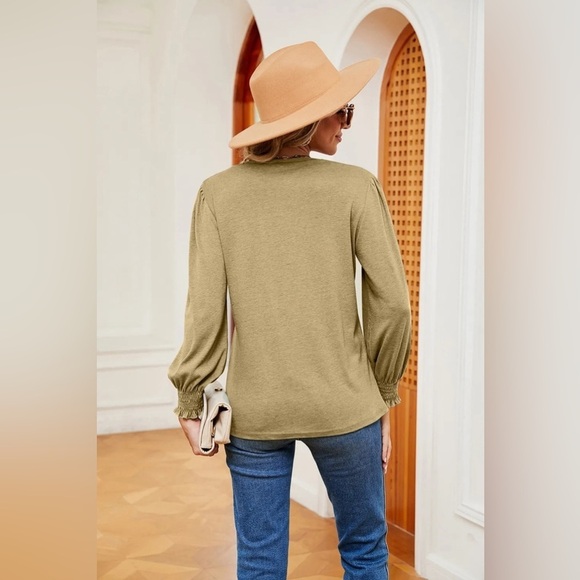 Color Sync V-Neck Top With Long Sleeve Top - Picture 4 of 5